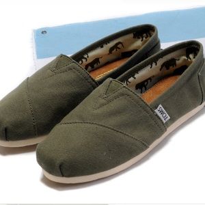Classic Olive Green Toms